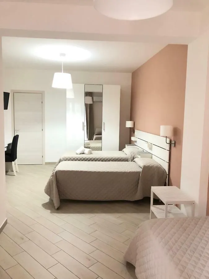 Belvedere Rent Rooms Campofelice Di Roccella Bed & Breakfast