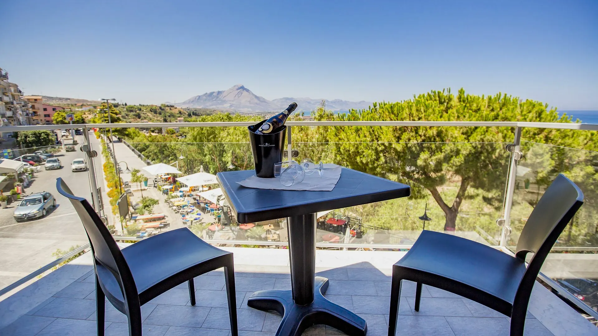 Belvedere Rent Rooms Campofelice Di Roccella 3*,