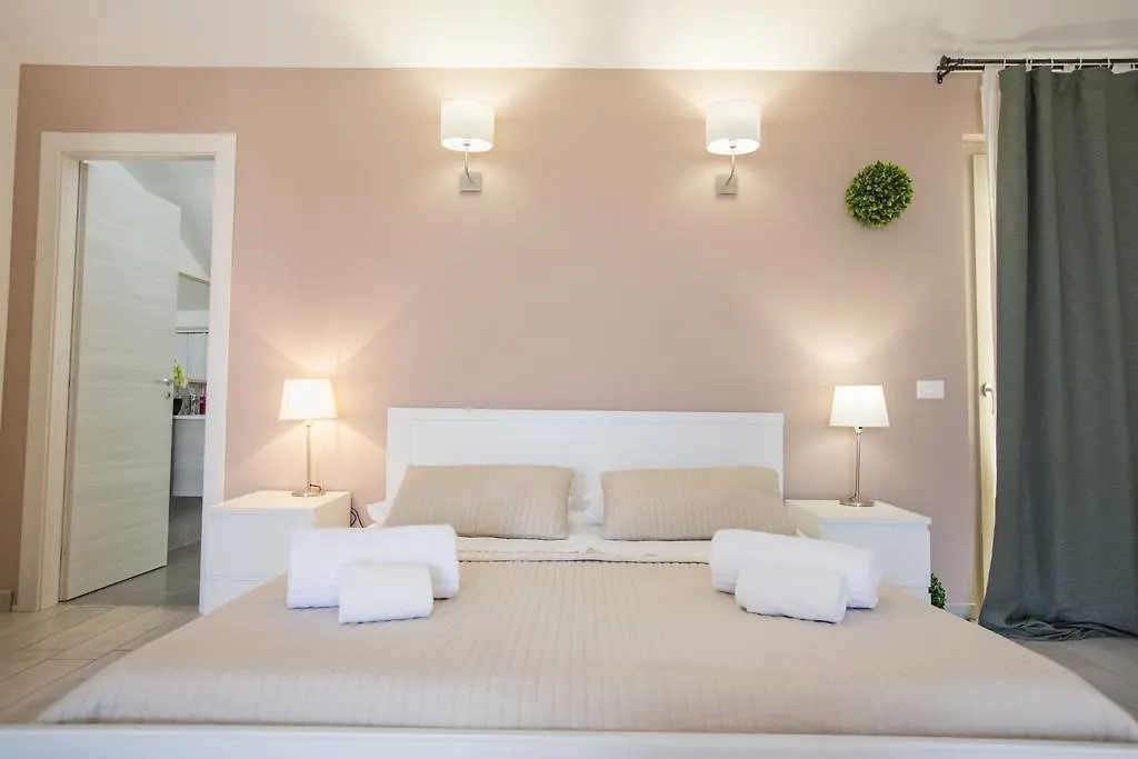 Belvedere Rent Rooms Campofelice Di Roccella Italy
