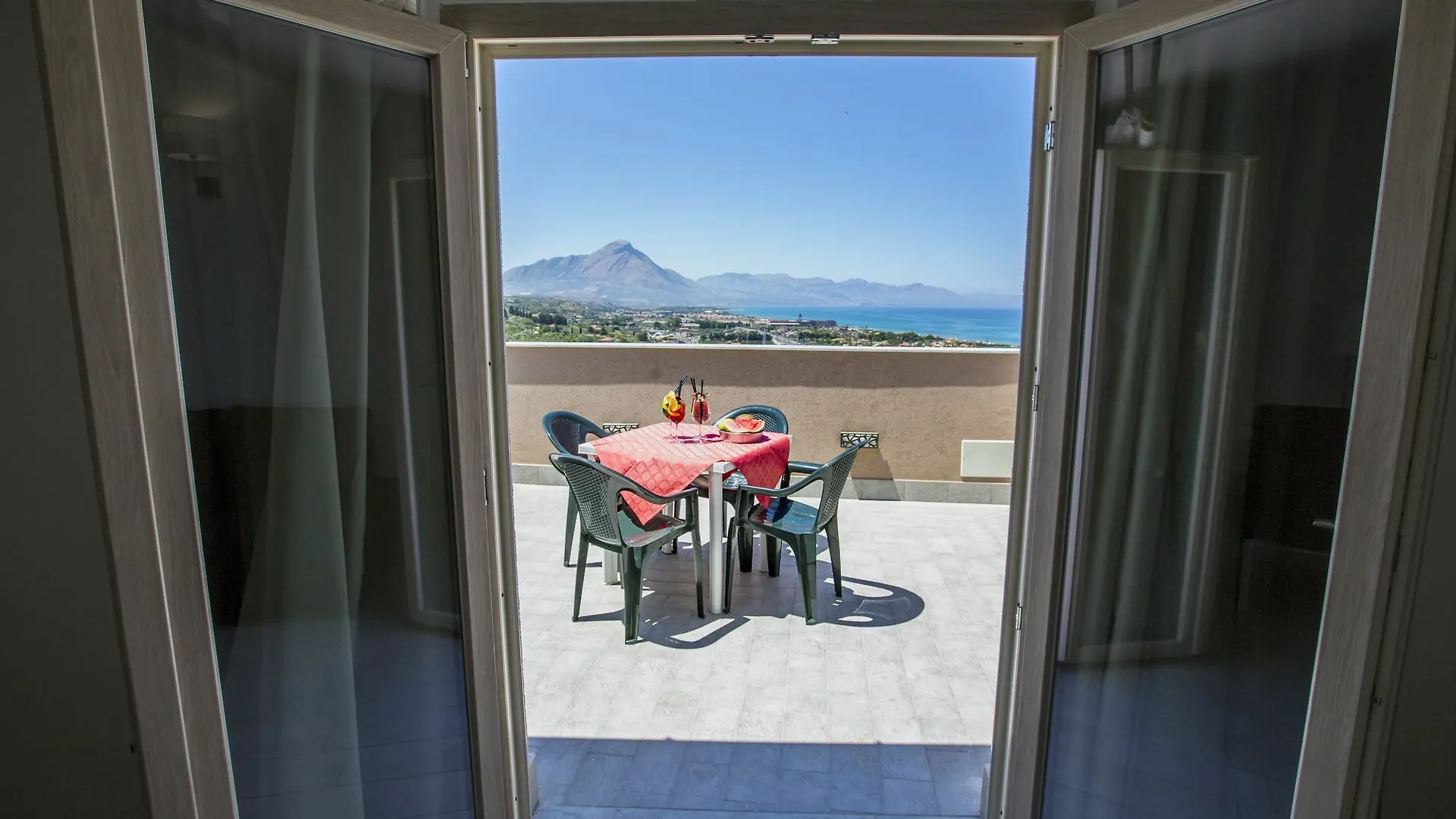 Belvedere Rent Rooms Campofelice Di Roccella Bed & Breakfast