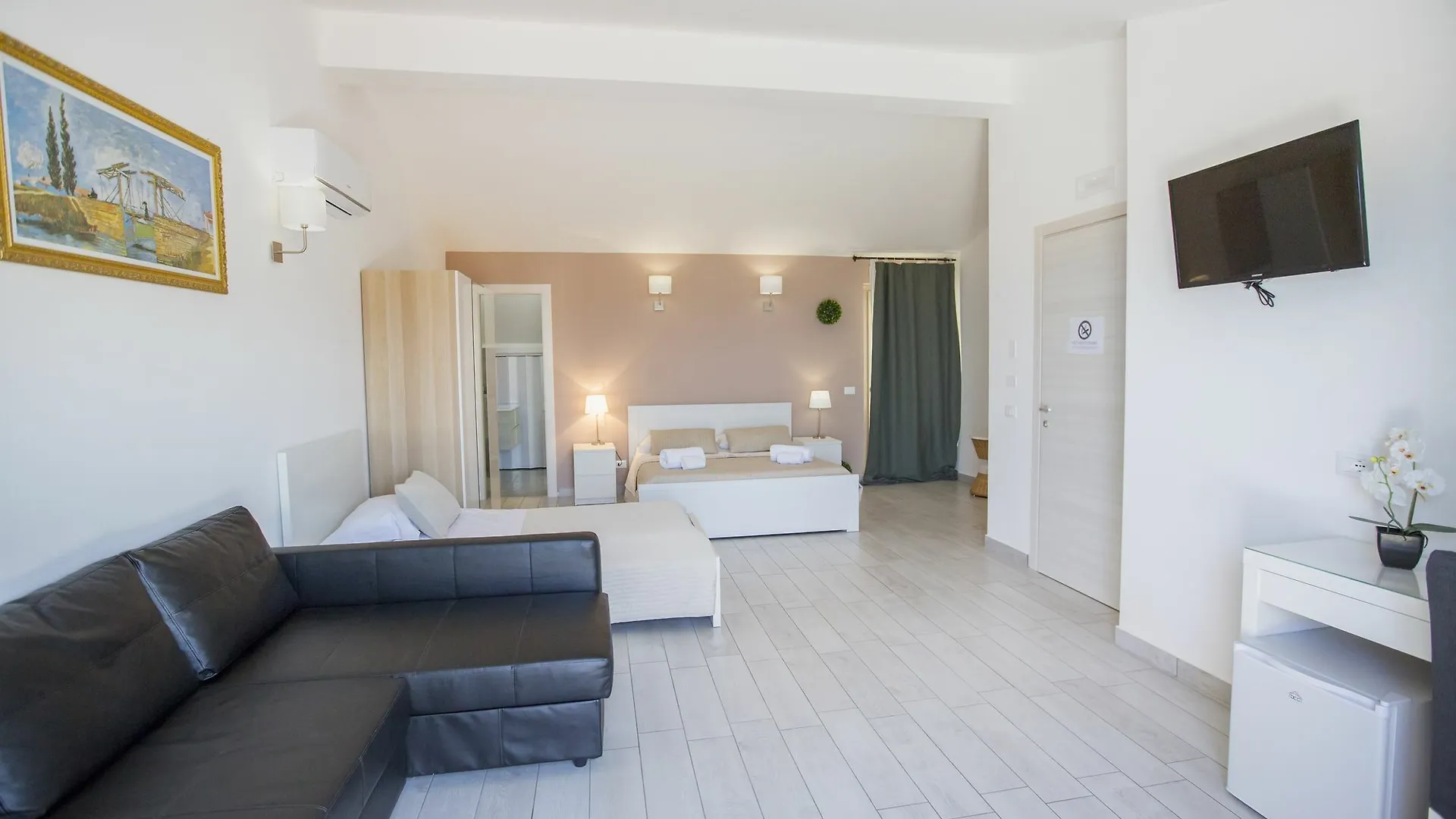 Belvedere Rent Rooms 3*, كامبوفيليتْشّي دي روتْشّي